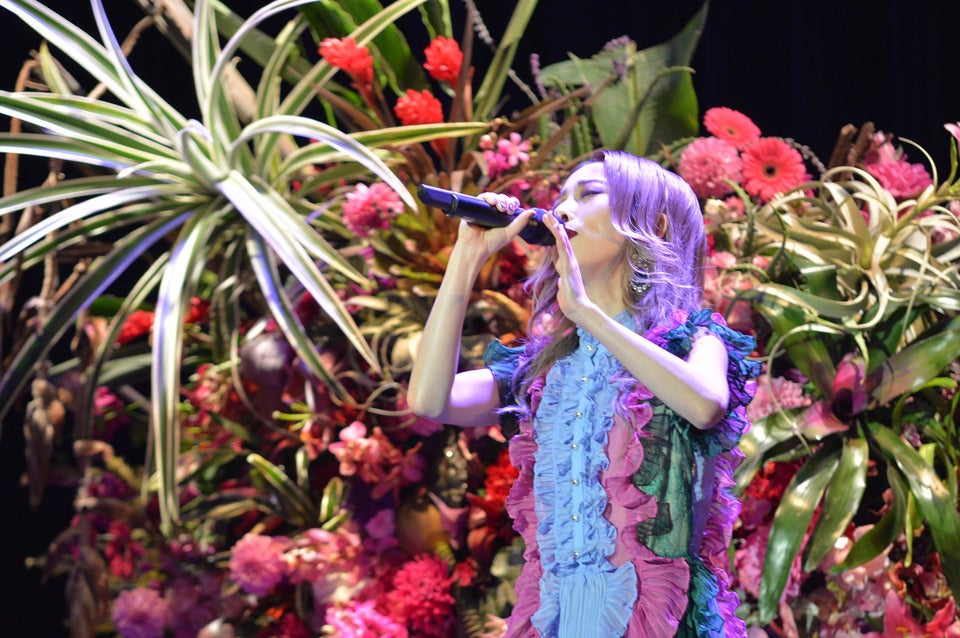 加藤ミリヤ、初の状況に「手が震えちゃう」ファン4人だけの特別ライブ開催