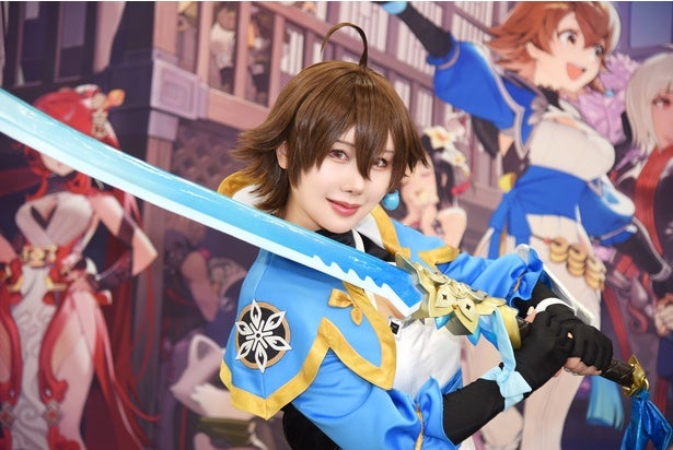 グラドル×コスプレイヤー・鳥海かう、新作ゲーム「護縁」コスプレ「剣を生かしたポージングを意識」＜Ultra acosta!＞ - モデルプレス