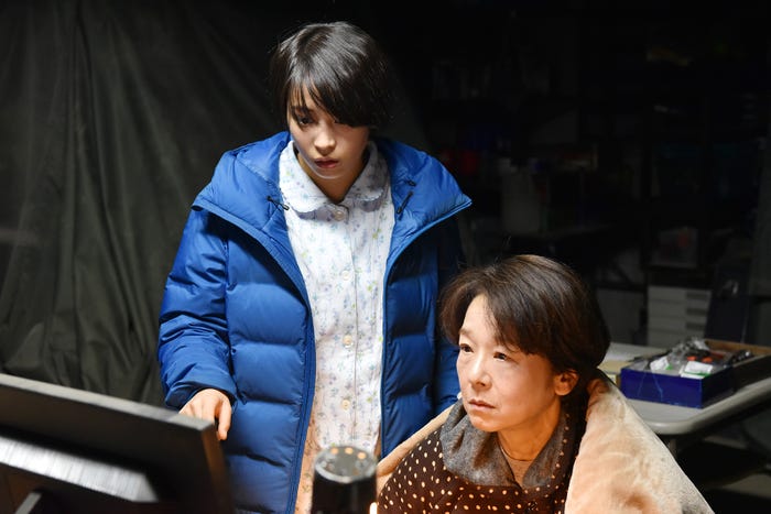 広瀬すず、田中裕子/「anone」第2話より(C)日本テレビ