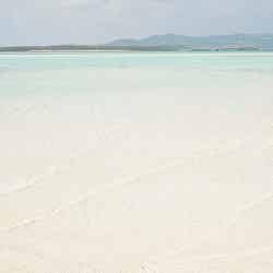 あるのは澄んだ海と白い砂浜だけ／PICT7404 by Travel-Picture