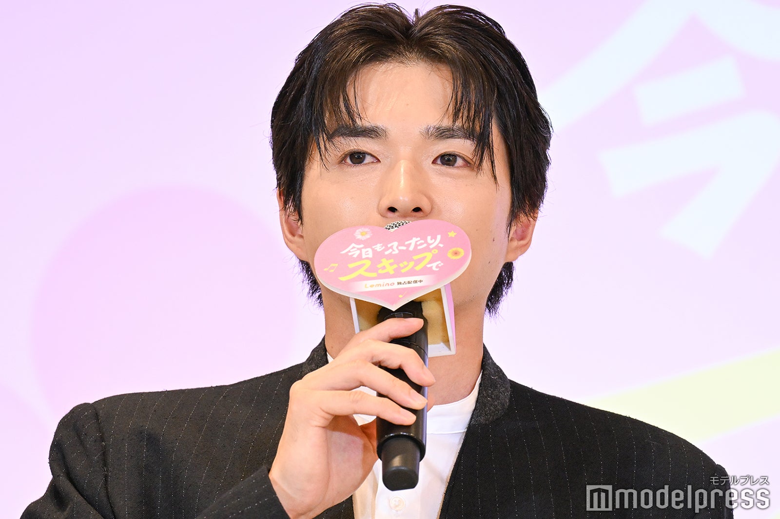 白洲迅（C）モデルプレス