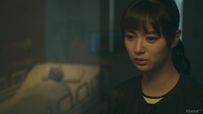 新川優愛(C)AbemaTV