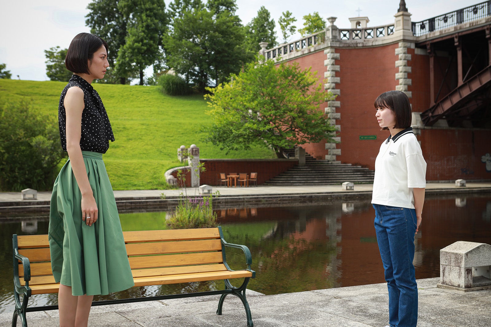 松下奈緒、田牧そら「スカイキャッスル」第6話より（C）テレビ朝日