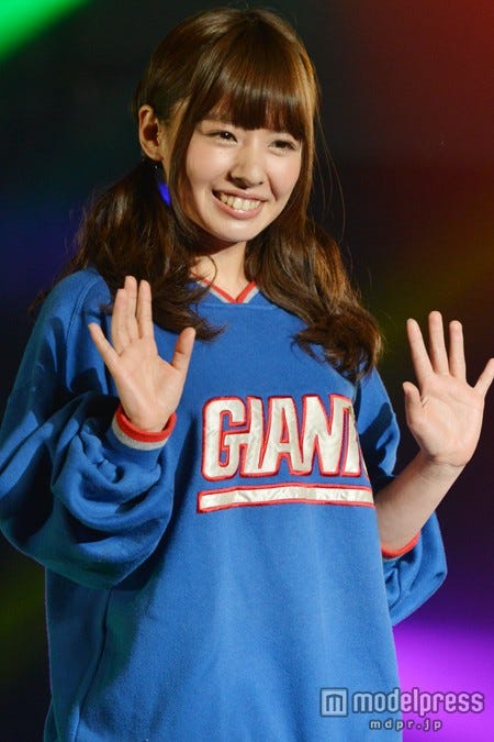 山田菜々