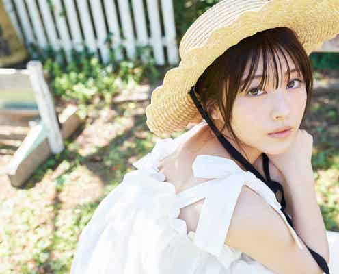 浜辺美波、ナチュラルな表情・大人っぽく美しい姿も 魅力を凝縮したカレンダー決定