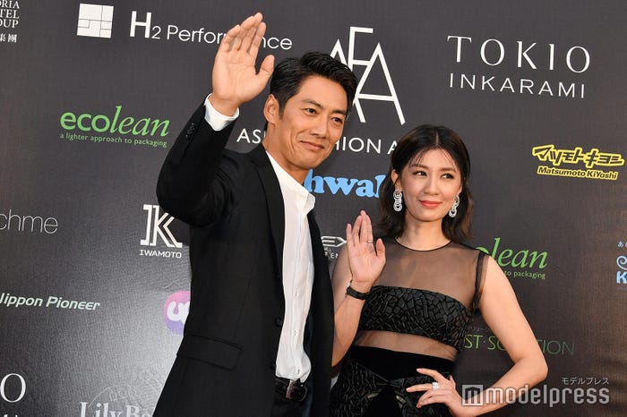 反町隆史、アリッサ・チア (C)モデルプレス