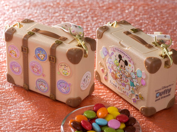 カラフルチョコレート、ミニスナックケース付き¥1,200(C)Disney