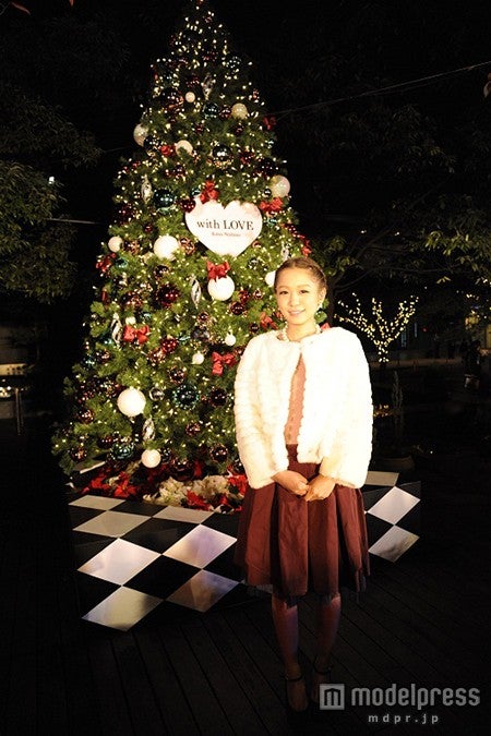 西野カナ流 クリスマスツリーに観客うっとり モデルプレス