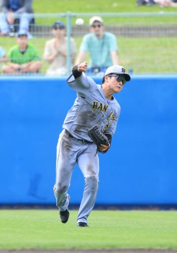 阪神・高寺 2日連続レーザー放った 捕殺で失点ピンチ救う「タイミングがアウトだった」「自信にしたい」