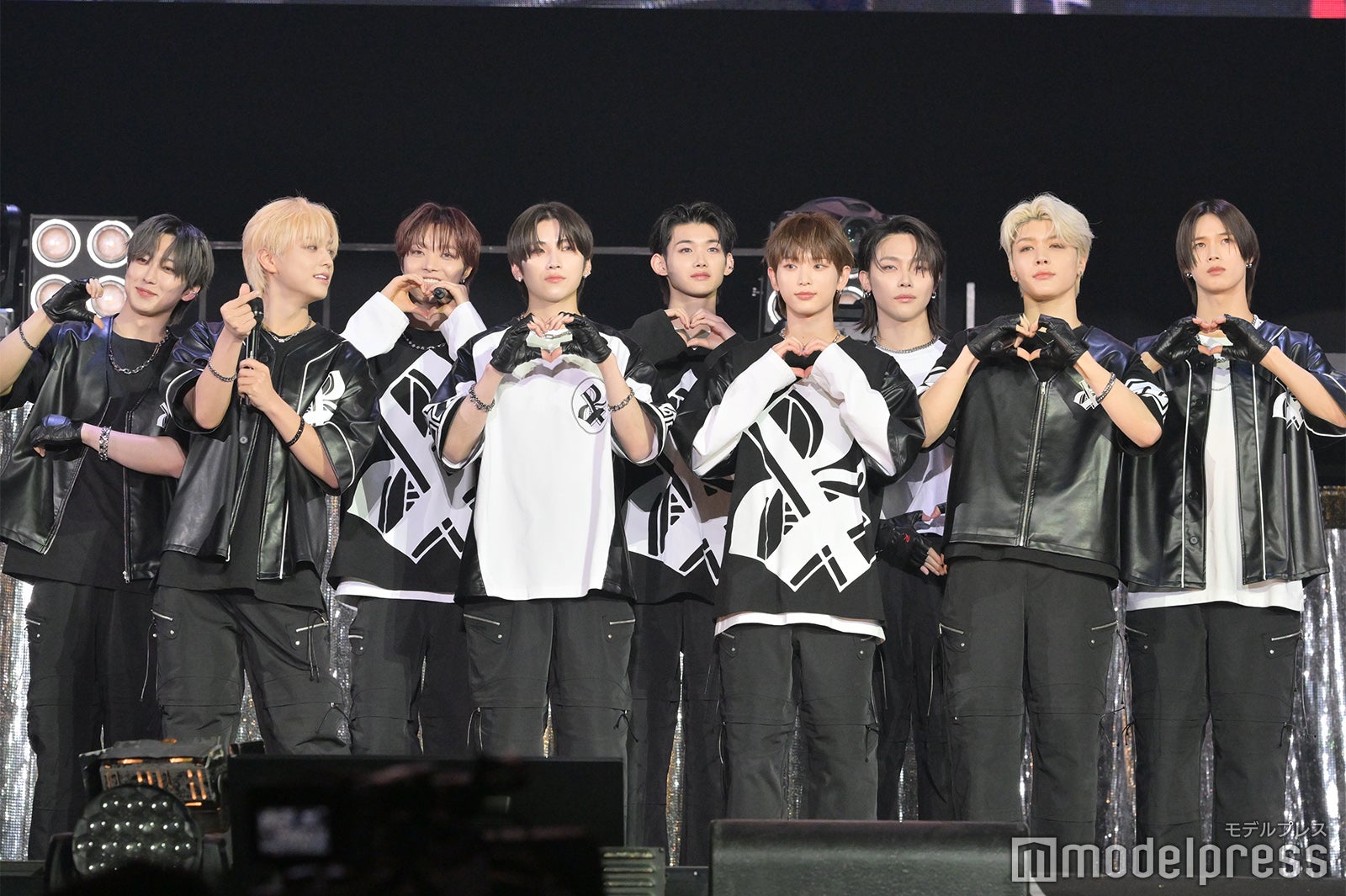 「BEAT AX」&TEAM（C）モデルプレス