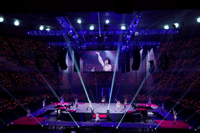 モーニング娘。’22「モーニング娘。’22 25th ANNIVERSARY CONCERT TOUR ~SINGIN' TO THE BEAT~加賀楓卒業スペシャル」より(提供写真)