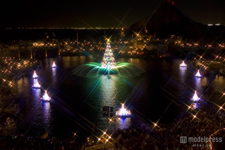 東京ディズニーシー「クリスマス・ウィッシュ」のイメージ（C）Disney