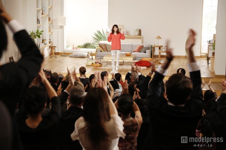 桐谷美玲／新テレビCM「PIXUS年賀期 どっちもいいねー！篇」メイキングカットより