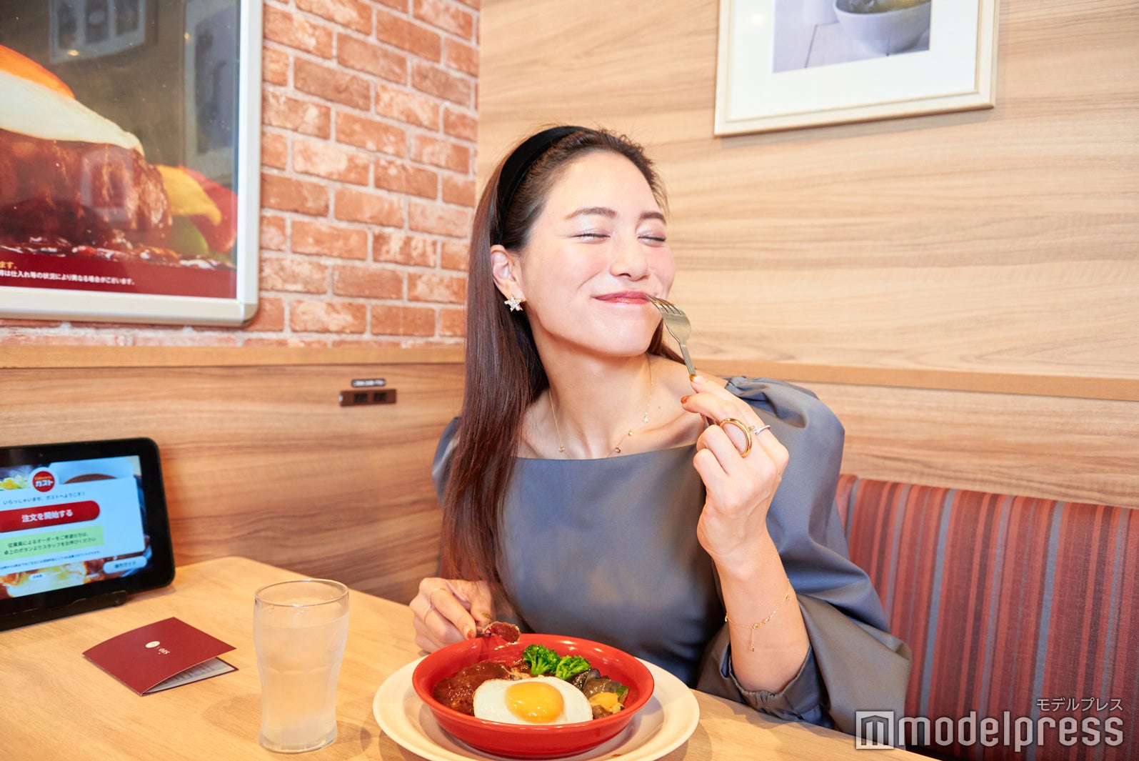 （C）モデルプレス