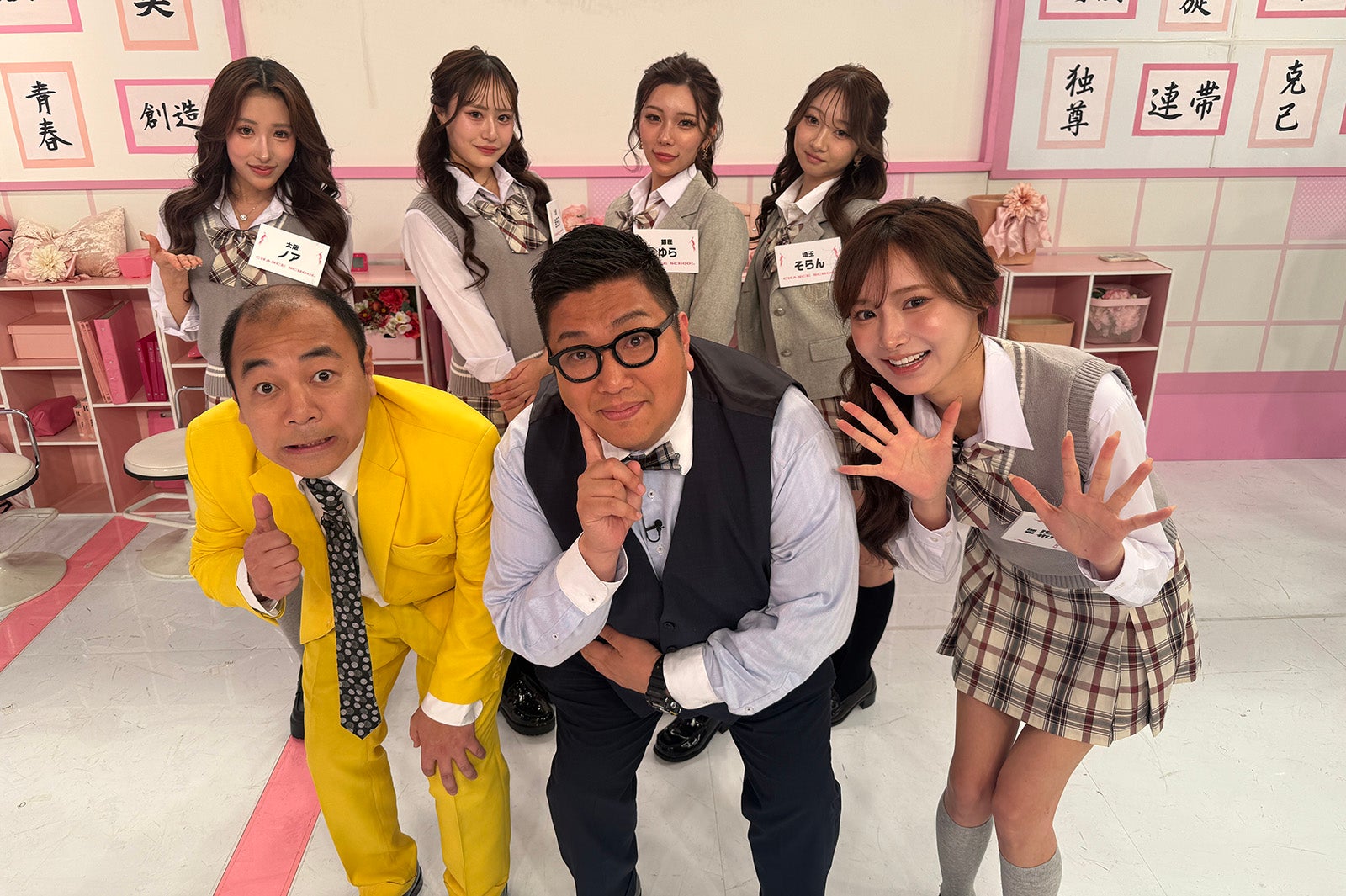 （上段左から時計回りに）ノア、きらら、ゆら、そらん、きほ、岸大将（きしたかの）、高野正成（きしたかの）（提供写真）