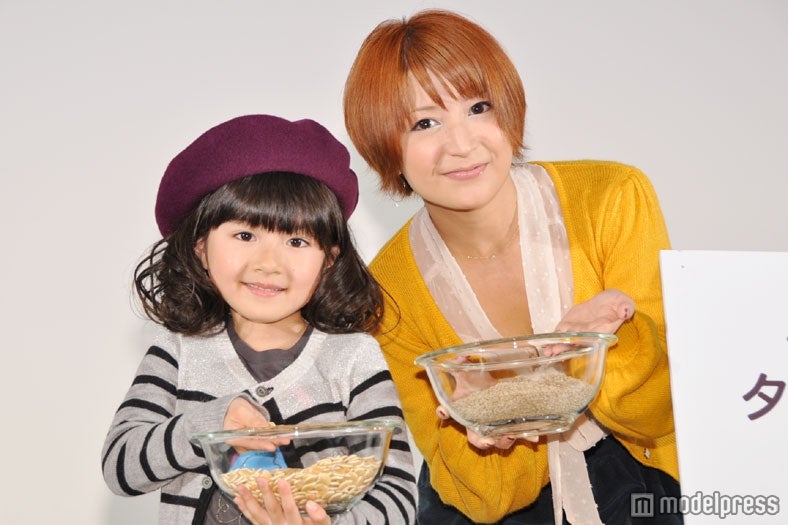 （左から）小林星蘭、矢口真里