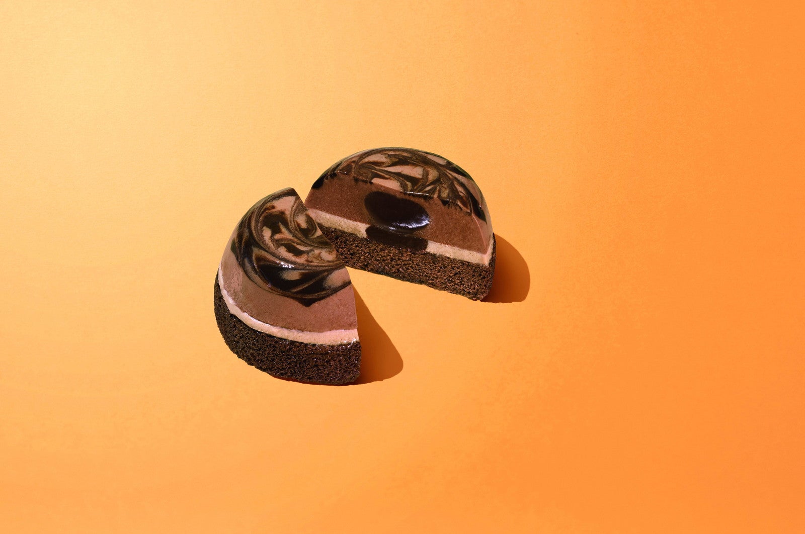 濃厚ショコラドームケーキ（税込395円）（提供写真）