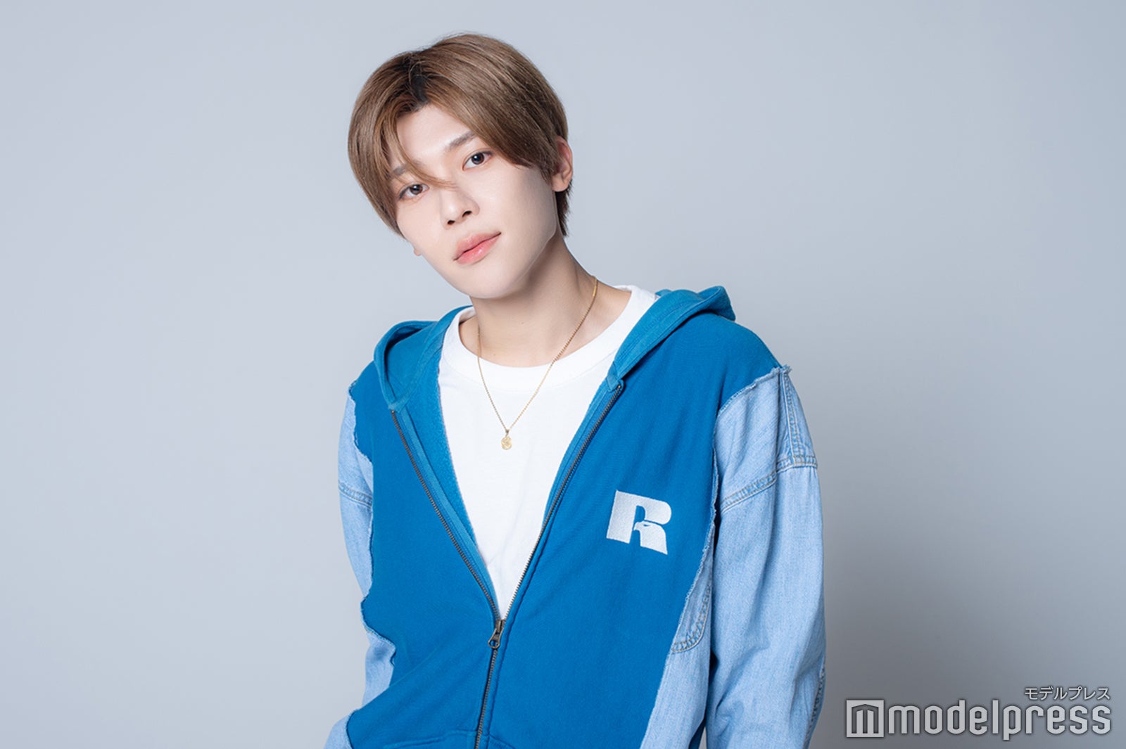 シオン（C）モデルプレス