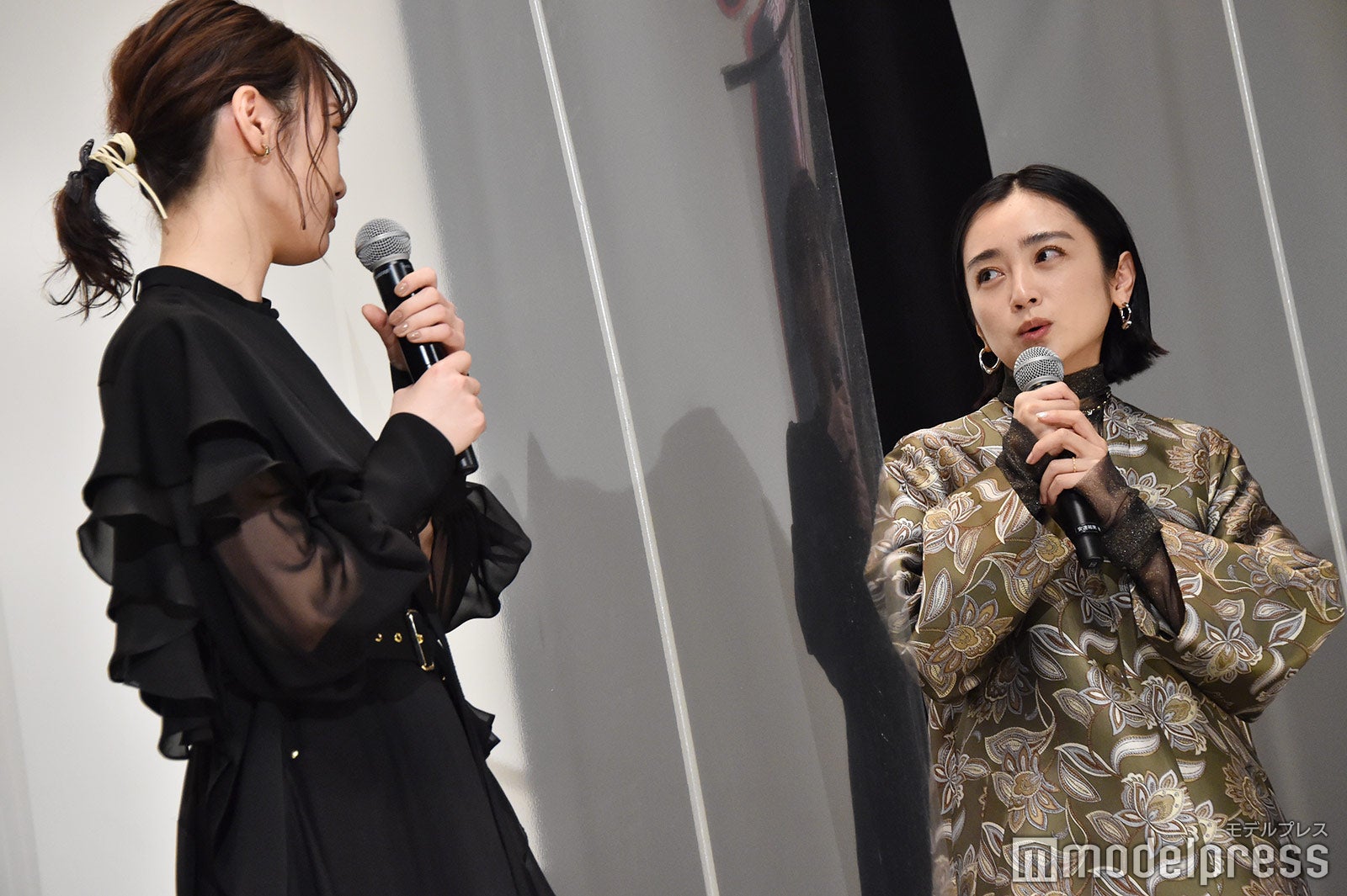 工藤遥、安達祐実 （C）モデルプレス