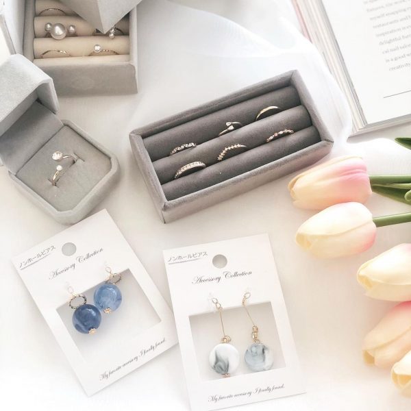 セリア ダイソー で手に入る お気に入りのアクセサリー収納をご紹介 モデルプレス