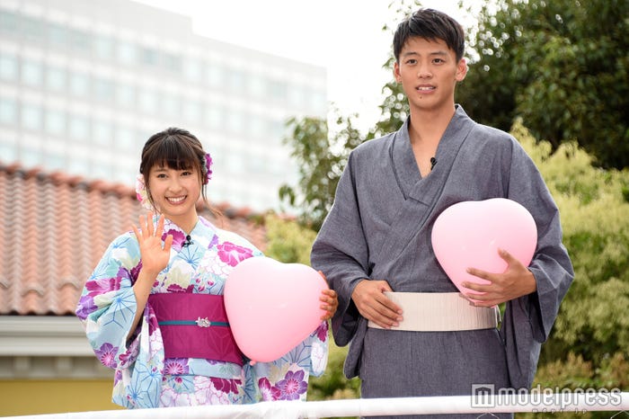 土屋太鳳、竹内涼真(C)モデルプレス