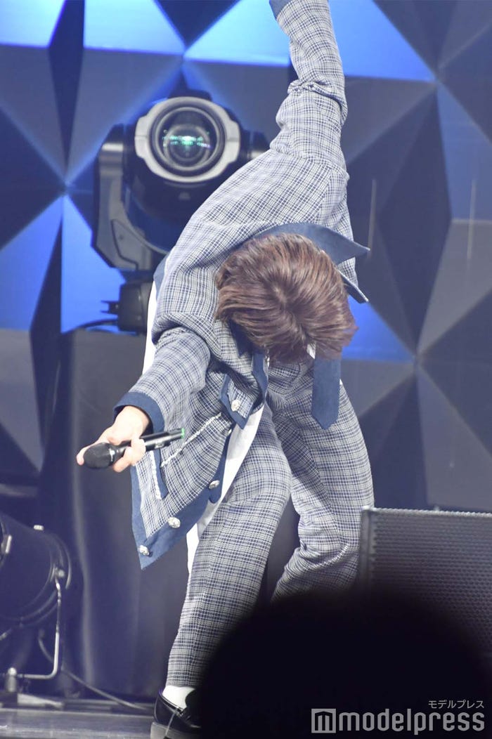 “ひき肉ダンス”を披露するハルト(C)モデルプレス