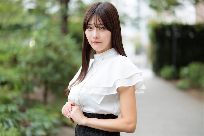 現役看護師・桃里れあ、“諦め癖ゼロ”で掴んだ芸能界の夢「根底には“人の役に立ちたい”がある」