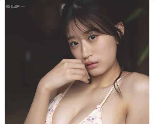 NMB48上西怜、ふんわり美バスト披露 “原点回帰”艶やか大人ボディに釘付け