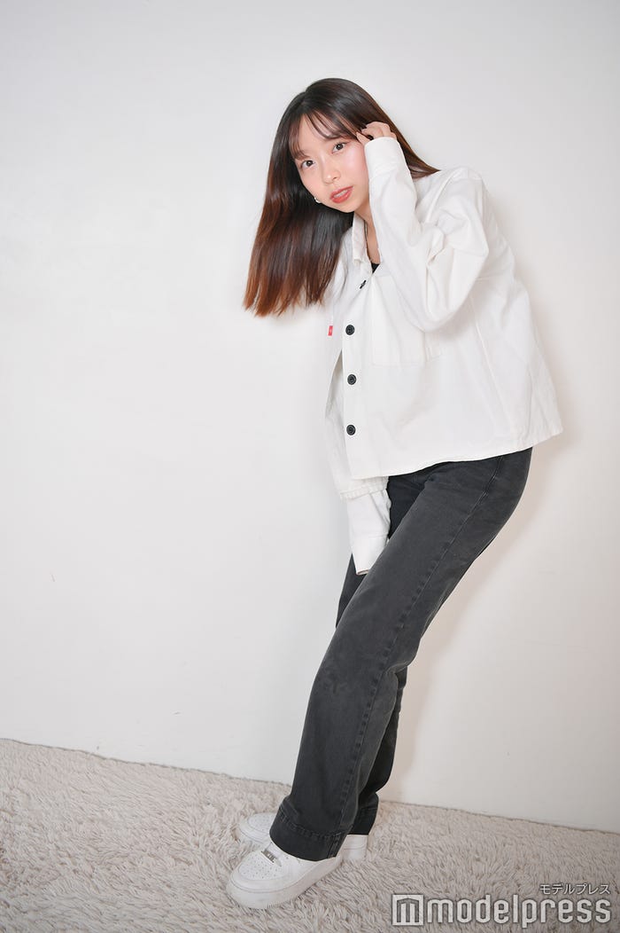 亀川萌絵子(C)モデルプレス