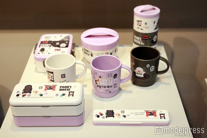 プーさんモチーフのグッズ(C)Disney