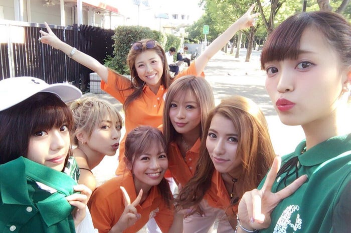 ゴミ拾いの模様