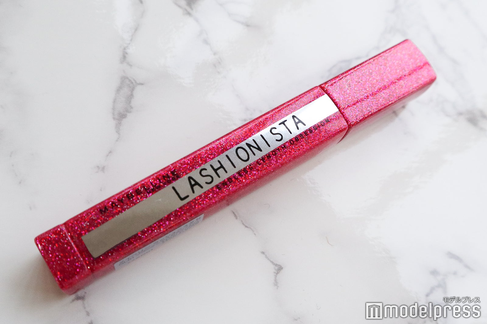 メイベリン ラッシュニスタ N GL01 ブラック（C）モデルプレス