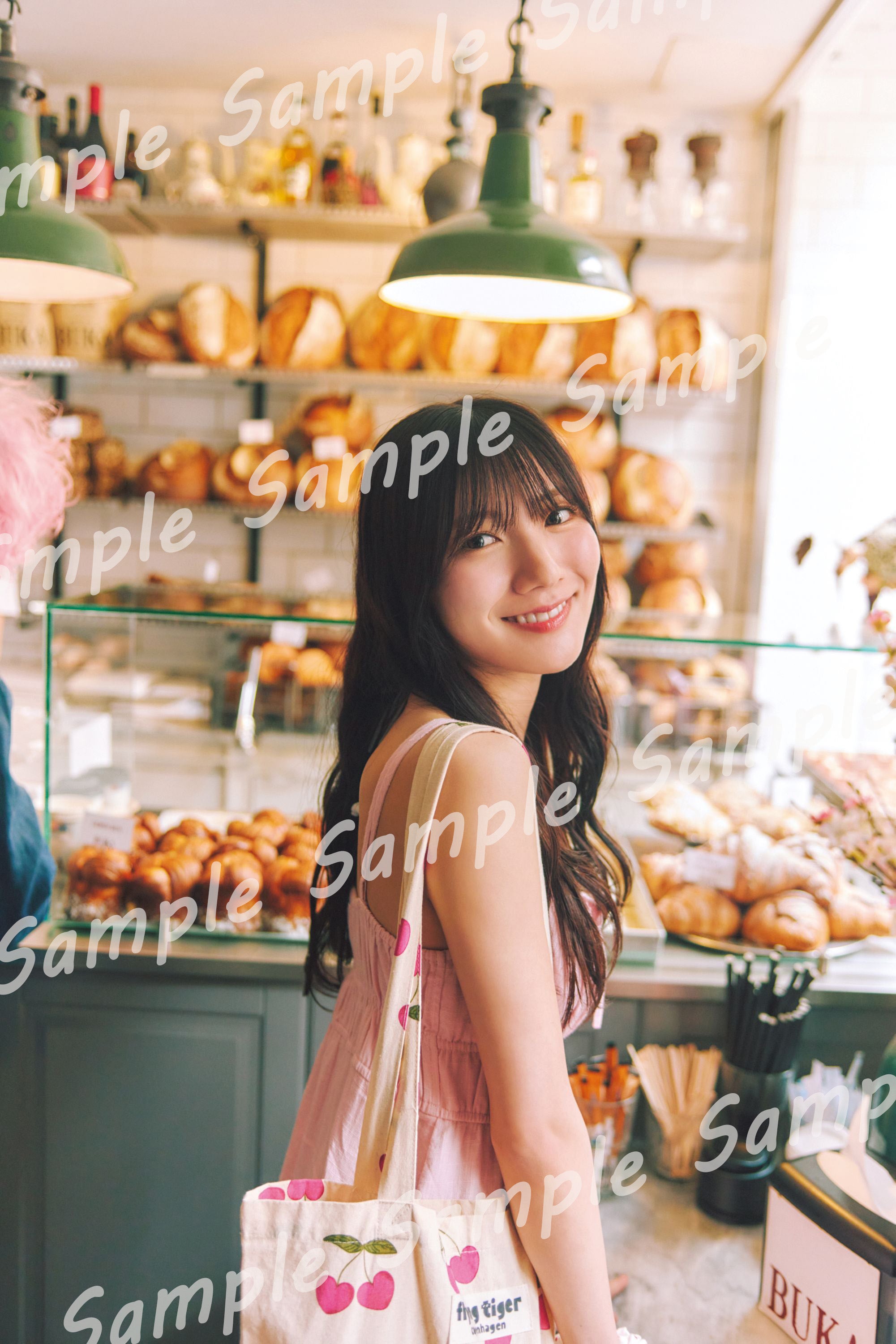 河田陽菜2nd写真集「テイクオフ」丸善ジュンク堂書店ポストカード 撮影／SAKAI DE JUN