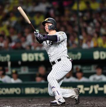阪神・森下が弾丸ライナーで今季12号ソロ