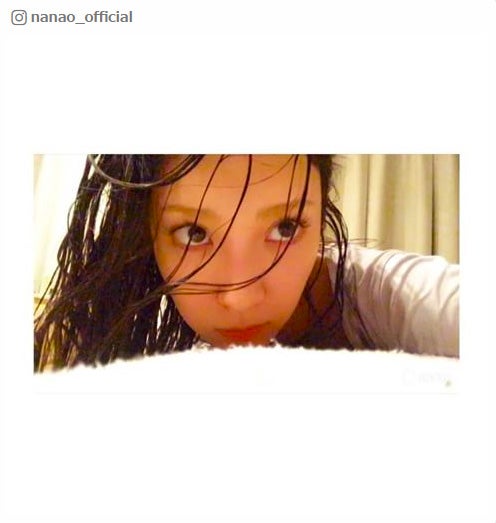 菜々緒「間違いなく恋する自信ある」濡れ髪姿の“おねだり”動画に反響「恋したい」志願者殺到／菜々緒Instagramより