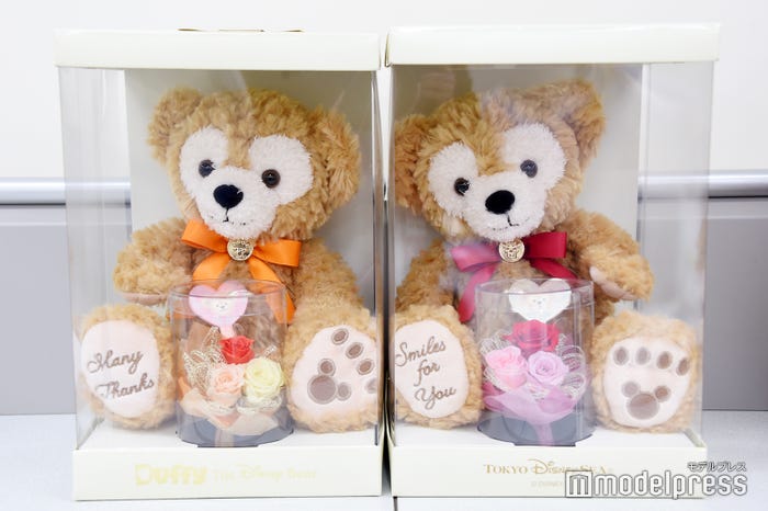 ぬいぐるみ(レッド、オレンジ各¥7,200)(C)モデルプレス(C)Disney