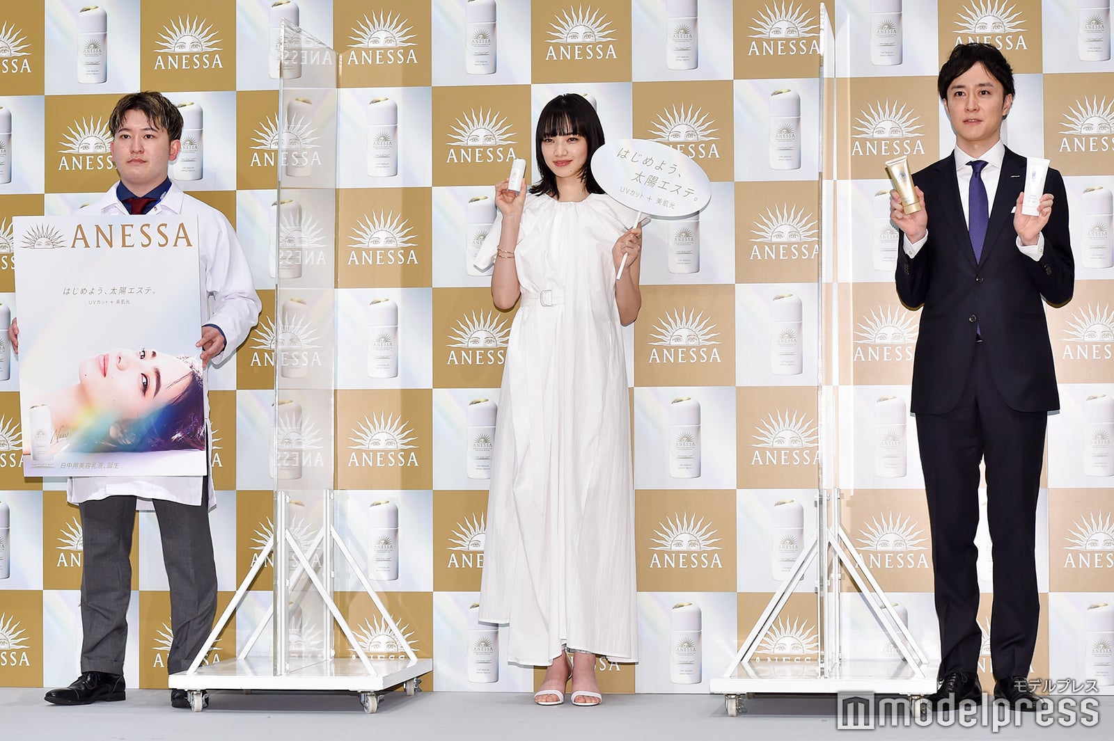榎本歩氏、小松菜奈、加藤仁久氏（C）モデルプレス