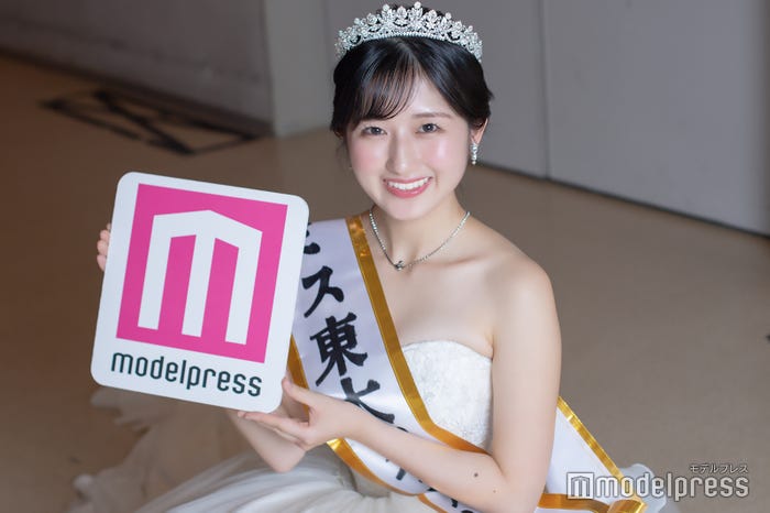 須賀ありささん(C)モデルプレス