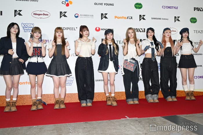 ME:I/KOKONA(佐々木心菜)、SHIZUKU(飯田栞月)、AYANE(高見文寧)、MOMONA(笠原桃奈)、KEIKO(清水恵子)、MIU(櫻井美羽)、RAN(石井蘭)、SUZU(山本すず)、RINON(村上璃杏)(C)モデルプレス