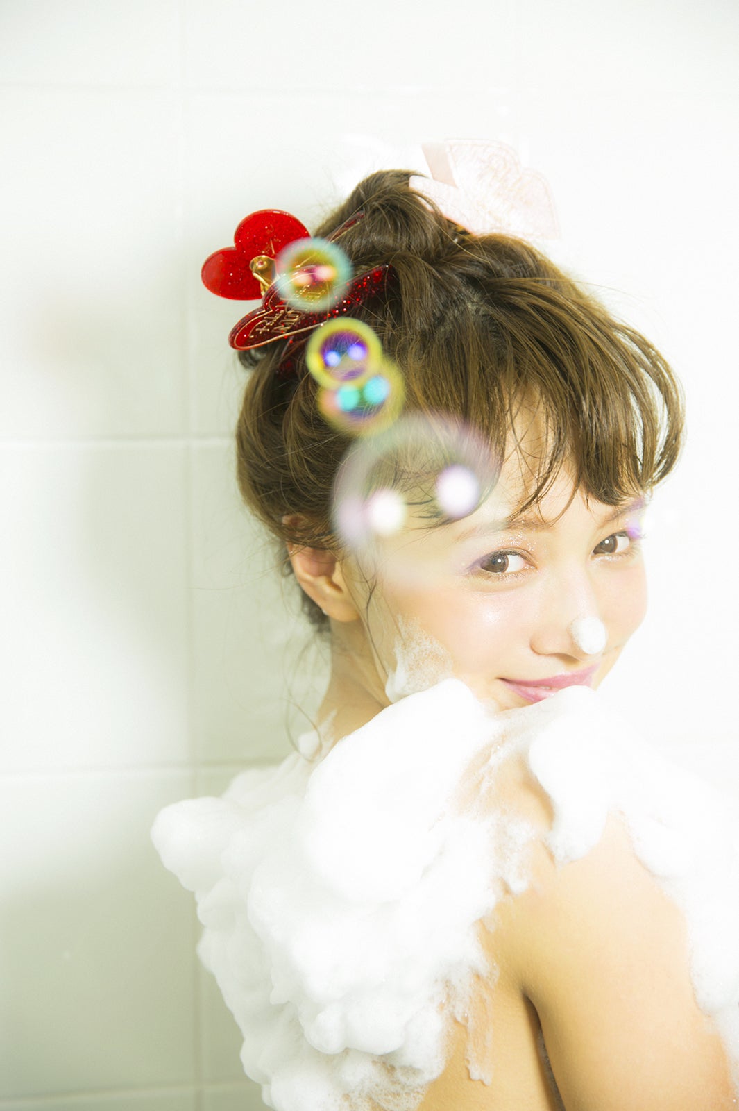 『わたなべ麻衣 STYLEBOOK She is my girl』／画像提供：主婦と生活社