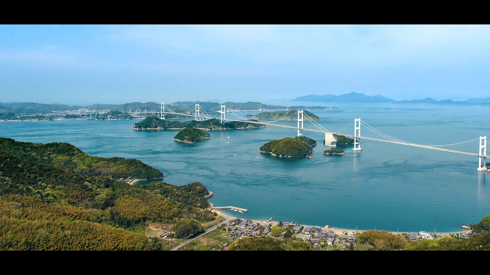愛媛県今治市「亀老山展望公園」 （C）AKS