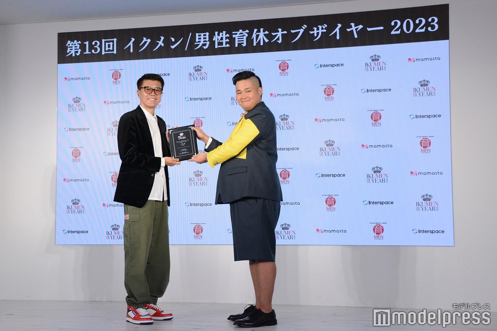 （右）ンダホ（C）モデルプレス