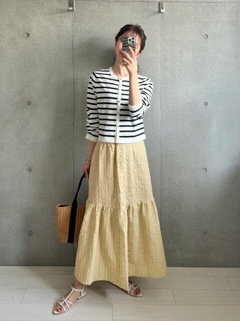 GU　カーディガン　コーデ　スカート
