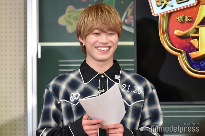 プリンを食べている人を好きになる大橋和也(C)モデルプレス