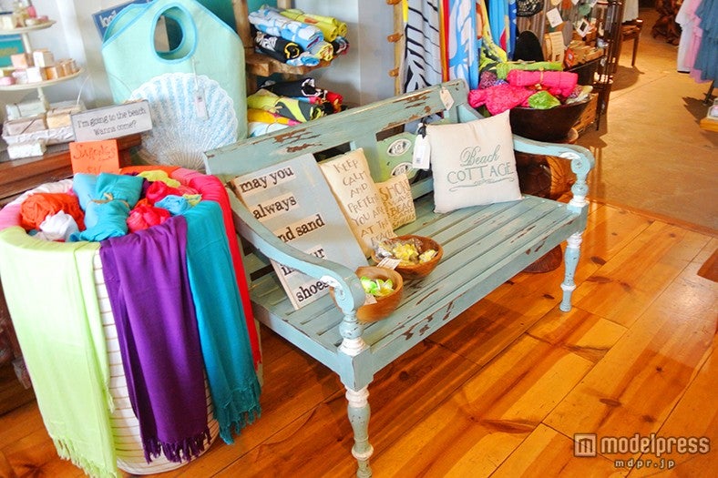 カラフルなファッション小物が充実