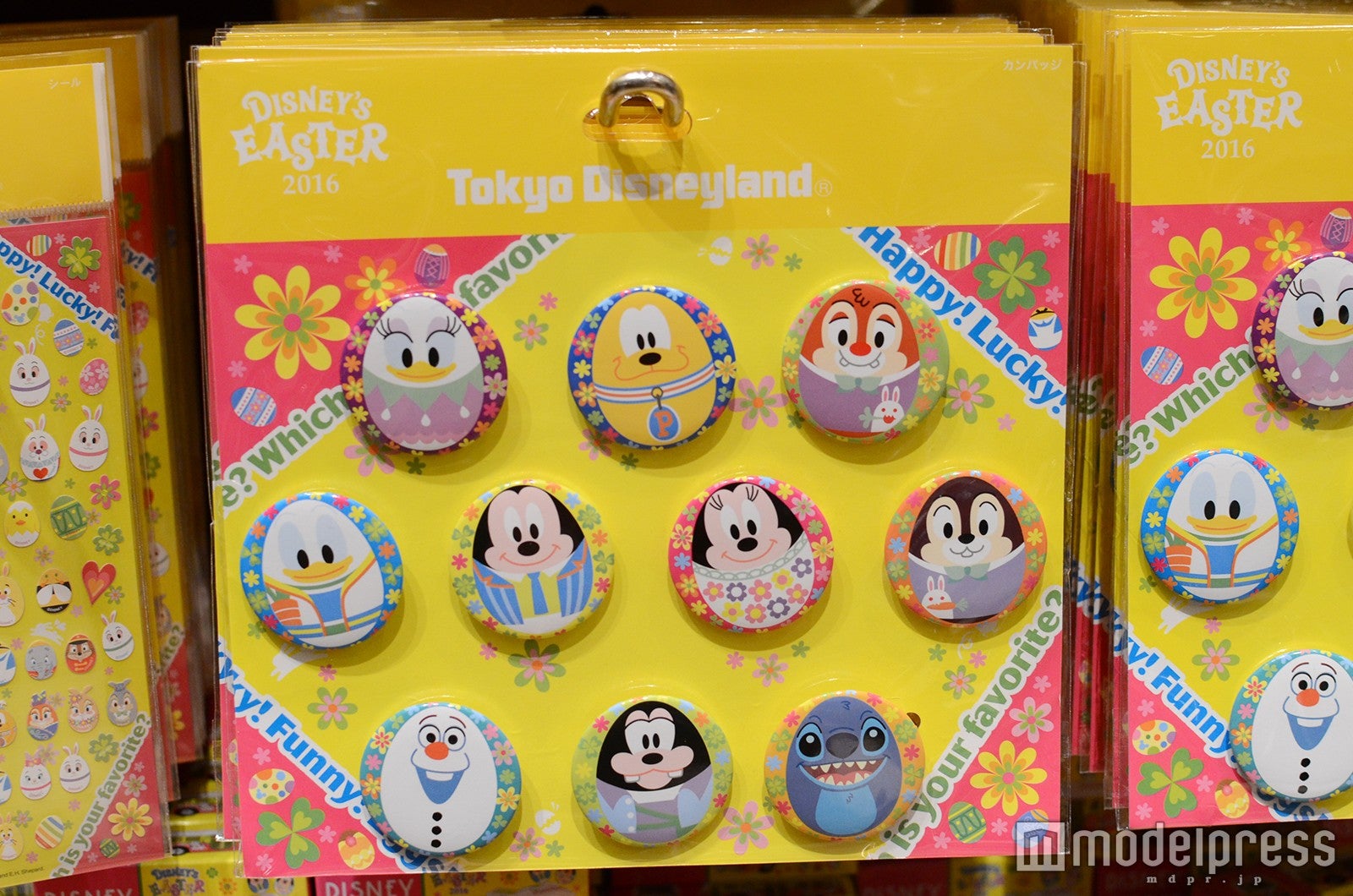 缶バッジセット￥2,000（C）モデルプレス