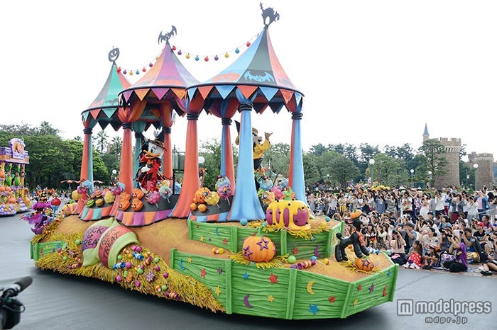 パレード「ハッピーハロウィーンハーベスト」