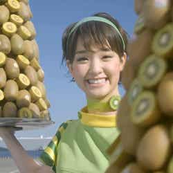 剛力彩芽/新CM「ゼスプリキウイ・キウイーハニー+キウイ G&G 春」編