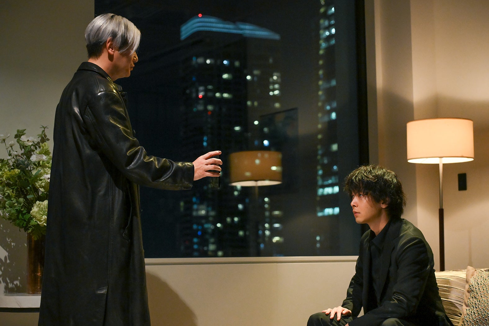 井浦新、中村倫也「DOPE 麻薬取締部特捜課」第4話（C）TBS