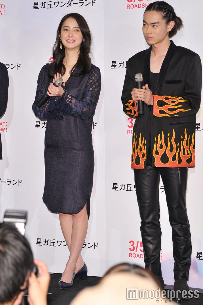 佐々木希、菅田将暉(C)モデルプレス